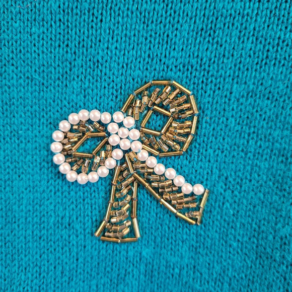 Vintage Dana Scott Faux Pearl Sequined Bows Embellished Knit Sweater - Picture 3 of 6